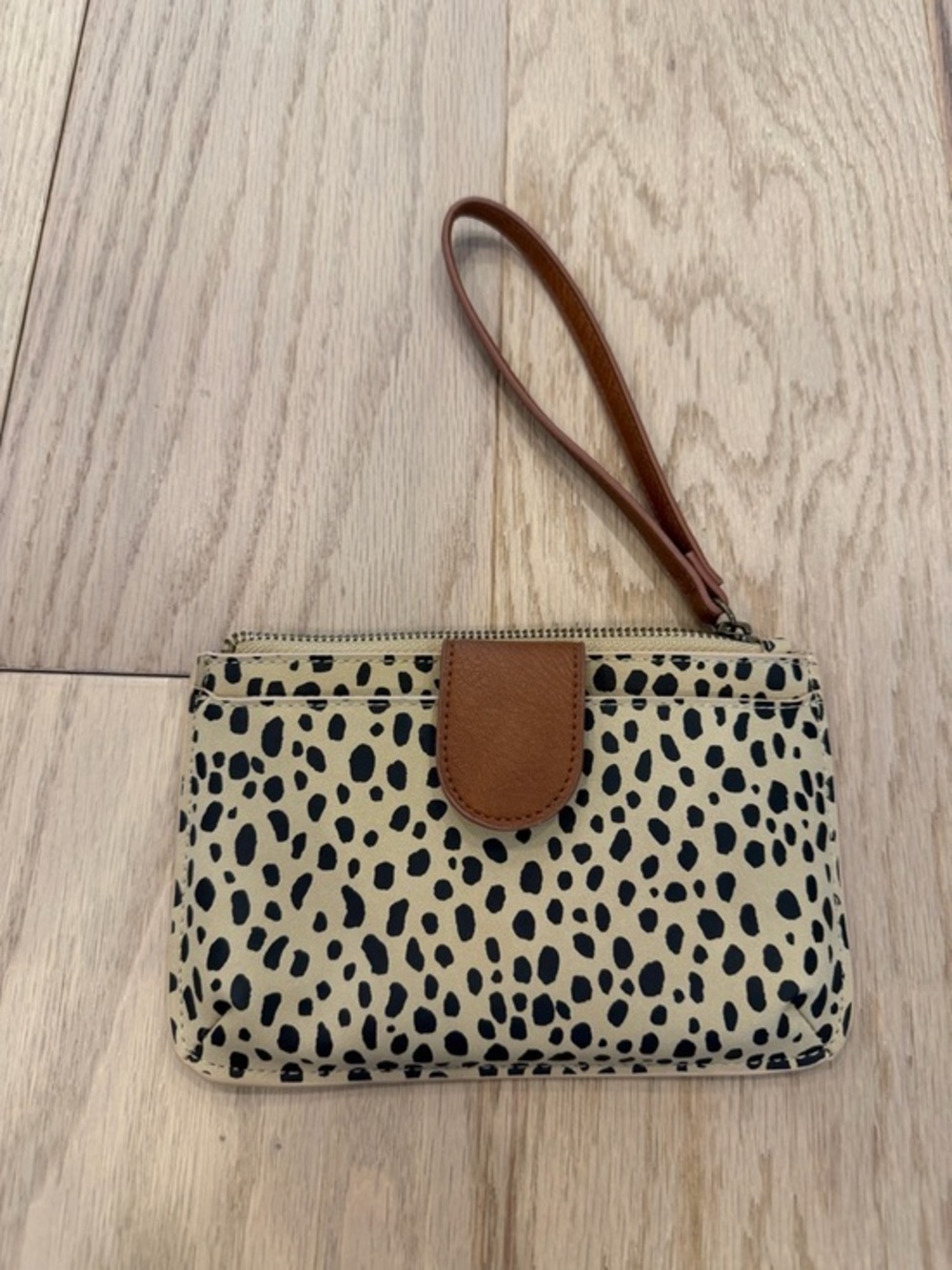 NWOT Leopard Print Wristlet Clutch in Cream and Black with Brown Trim